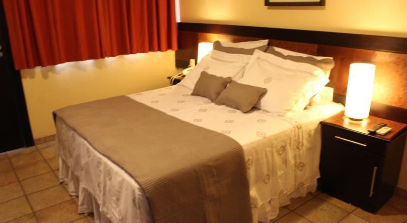 Hotel Dom Henrique Timóteo المظهر الخارجي الصورة