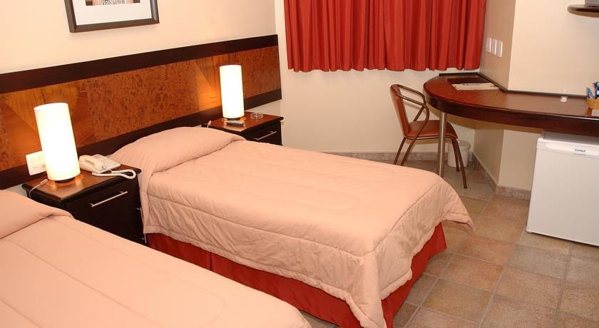 Hotel Dom Henrique Timóteo المظهر الخارجي الصورة