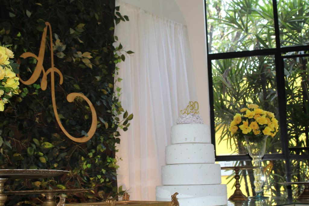 Hotel Dom Henrique Timóteo المظهر الخارجي الصورة