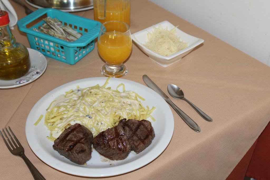 Hotel Dom Henrique Timóteo المظهر الخارجي الصورة