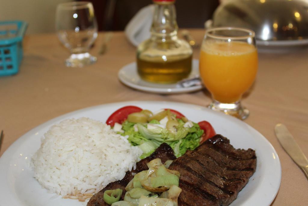 Hotel Dom Henrique Timóteo المظهر الخارجي الصورة
