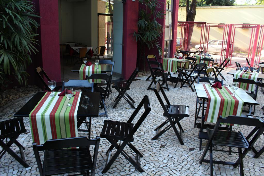 Hotel Dom Henrique Timóteo المظهر الخارجي الصورة