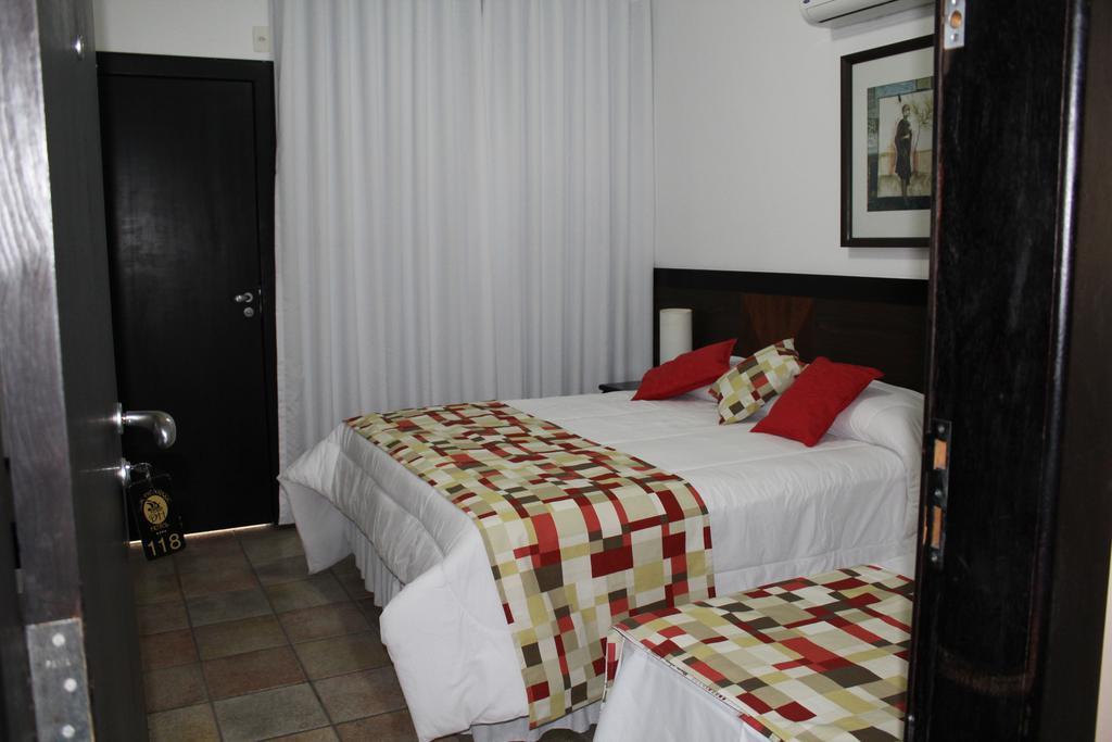 Hotel Dom Henrique Timóteo المظهر الخارجي الصورة
