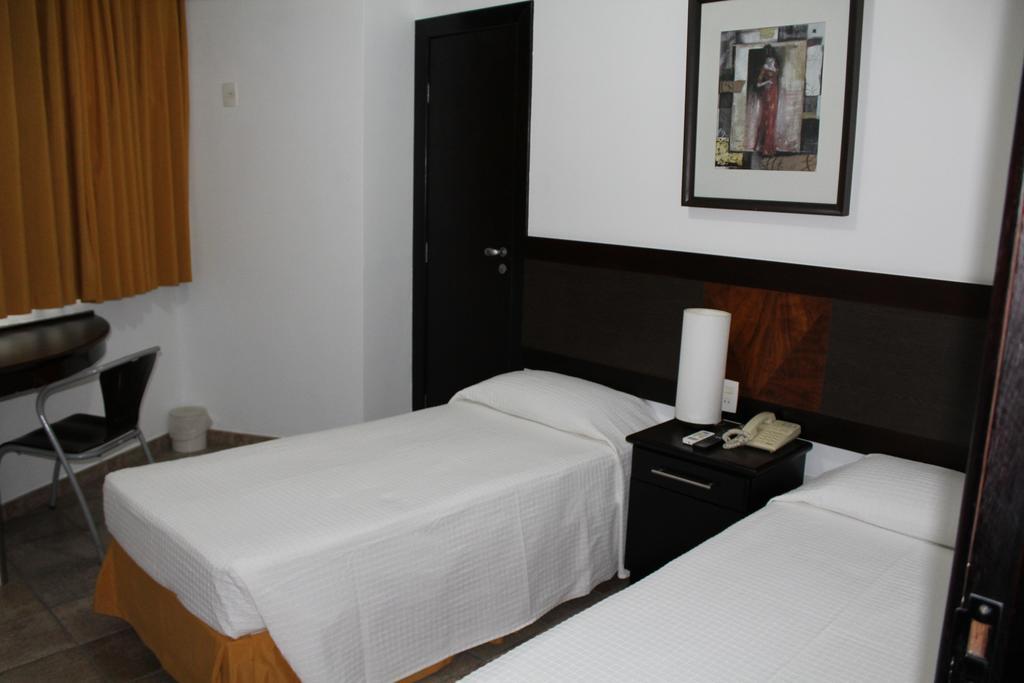 Hotel Dom Henrique Timóteo المظهر الخارجي الصورة