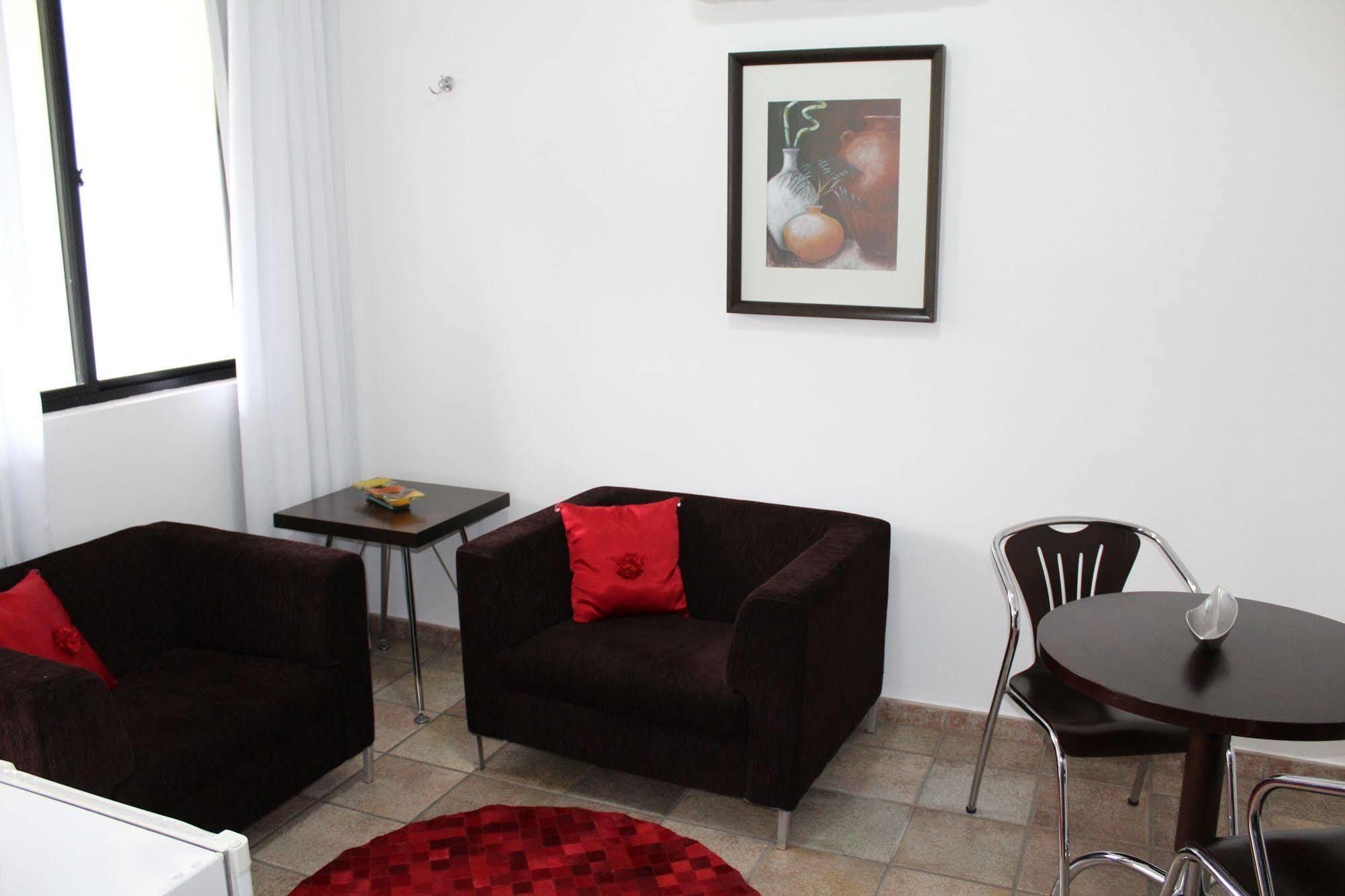 Hotel Dom Henrique Timóteo المظهر الخارجي الصورة