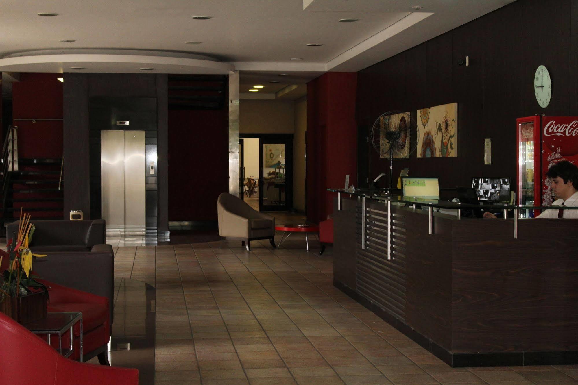 Hotel Dom Henrique Timóteo المظهر الخارجي الصورة
