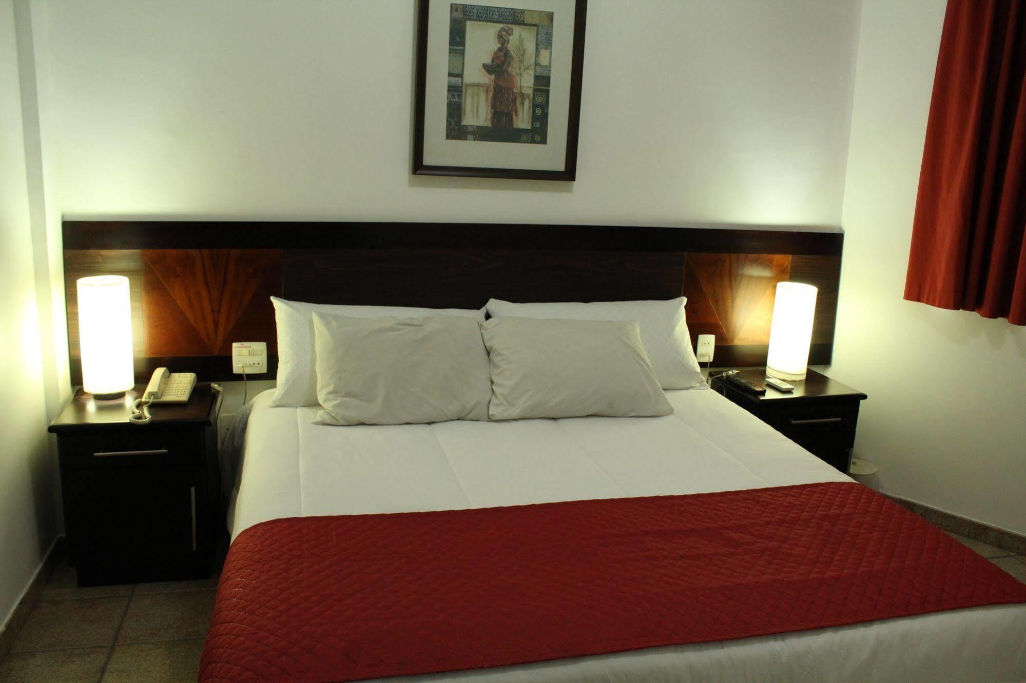 Hotel Dom Henrique Timóteo المظهر الخارجي الصورة