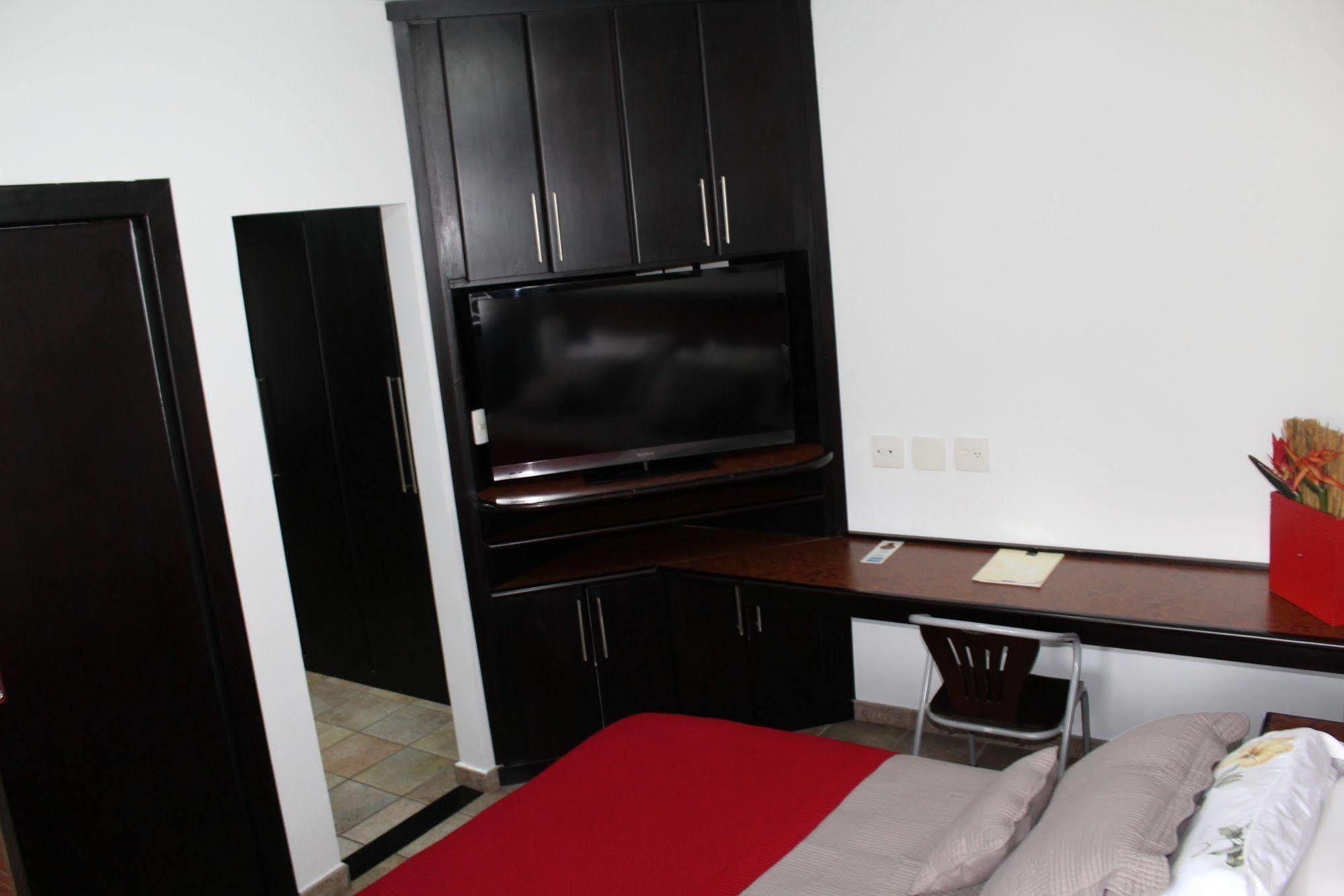 Hotel Dom Henrique Timóteo المظهر الخارجي الصورة